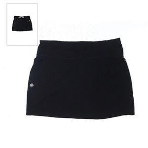 Womens ATHLETA SKORT SIZE 4 black